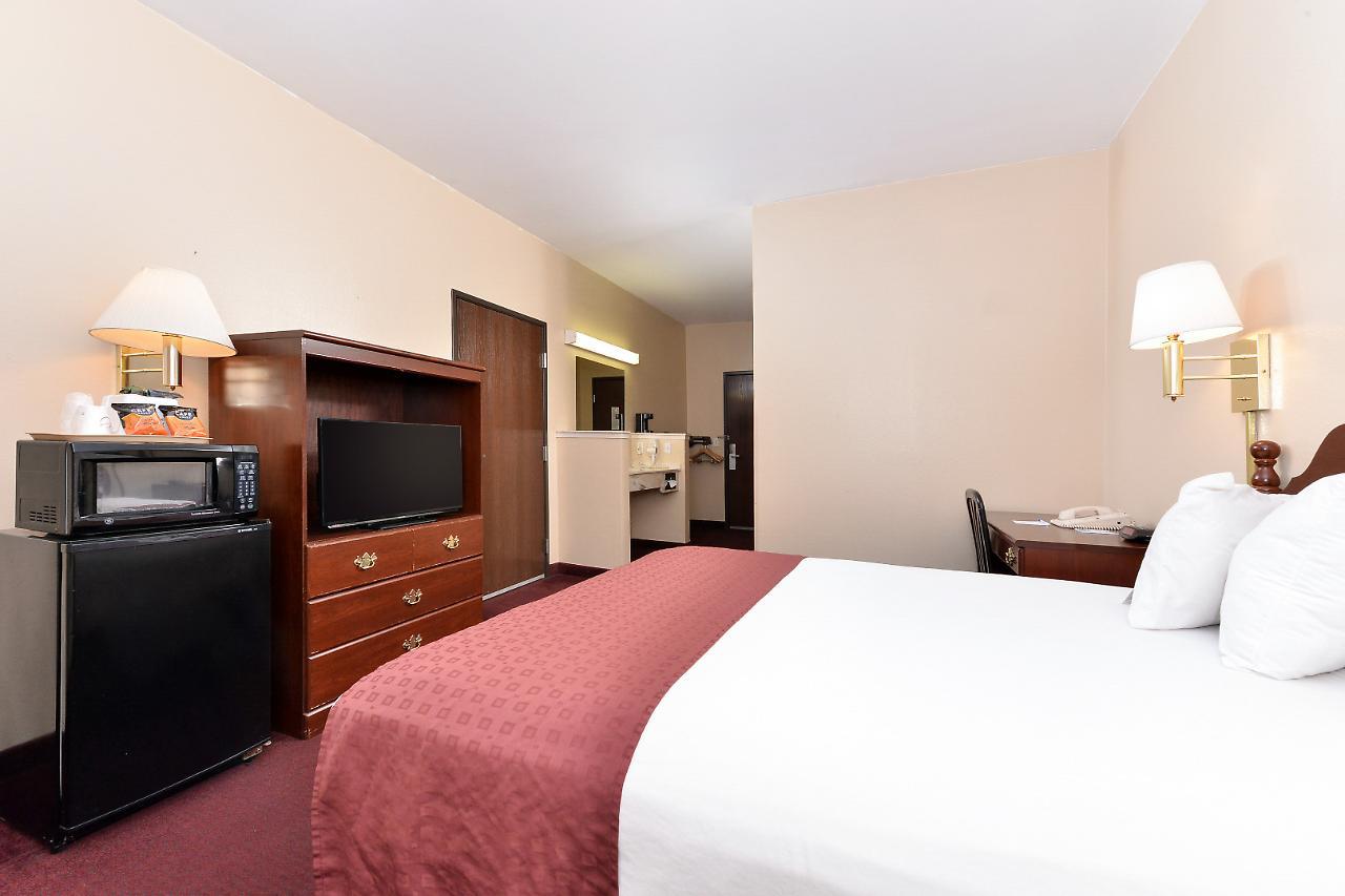 Americas Best Value Inn Somerville Texas Екстериор снимка