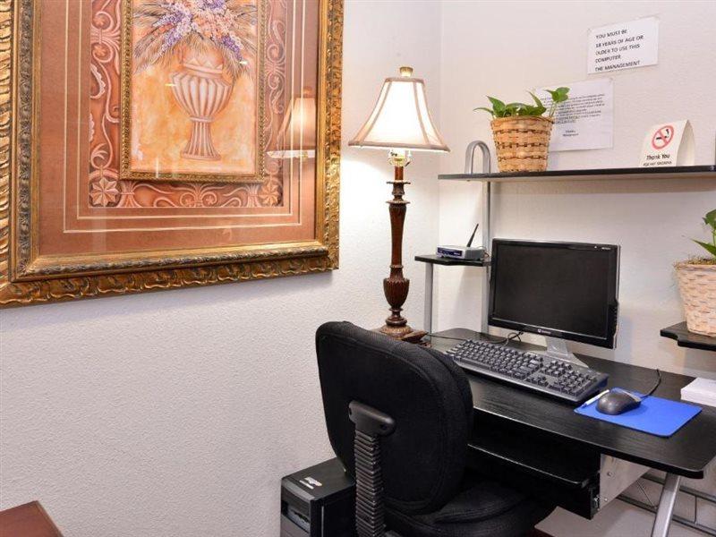 Americas Best Value Inn Somerville Texas Екстериор снимка