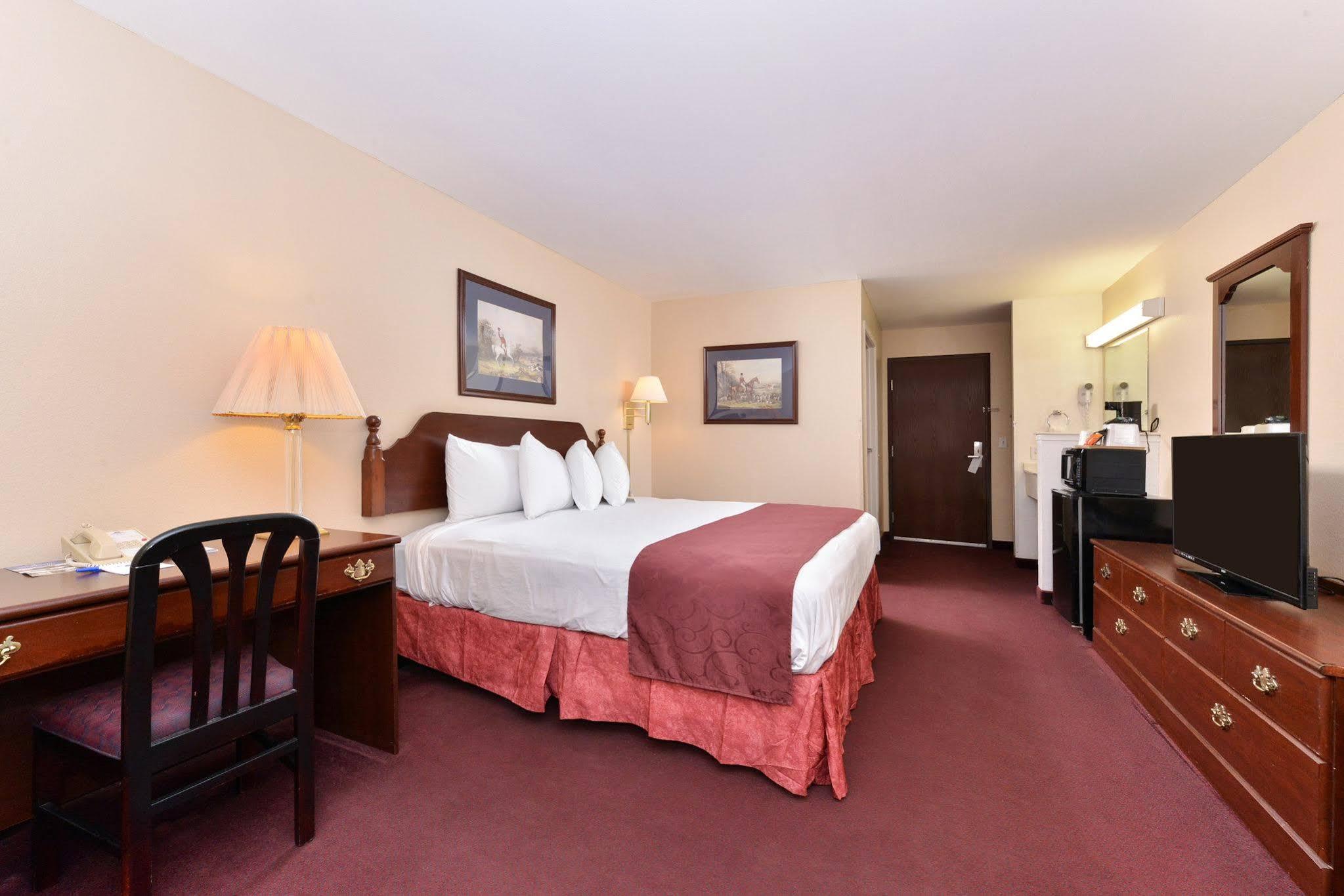 Americas Best Value Inn Somerville Texas Екстериор снимка