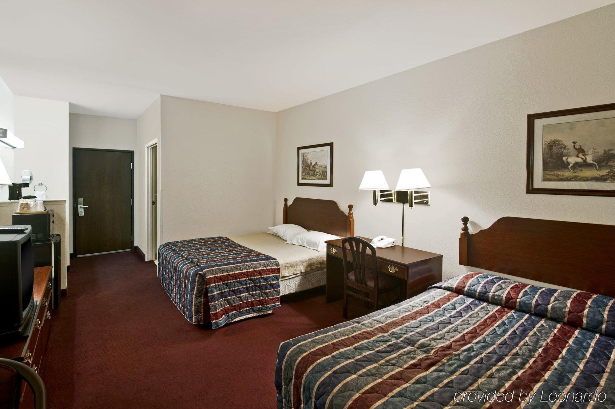Americas Best Value Inn Somerville Texas Стая снимка