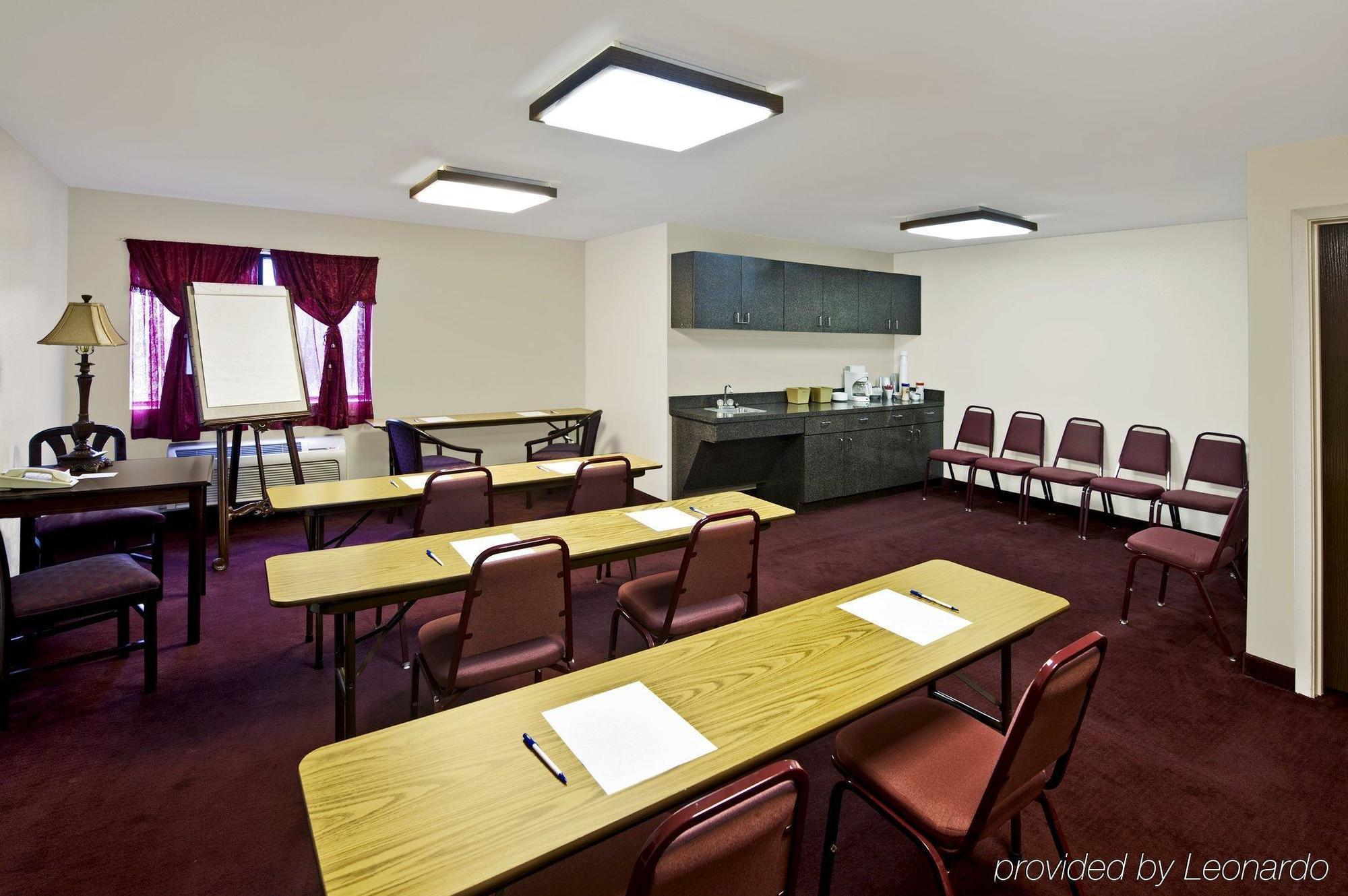 Americas Best Value Inn Somerville Texas Екстериор снимка