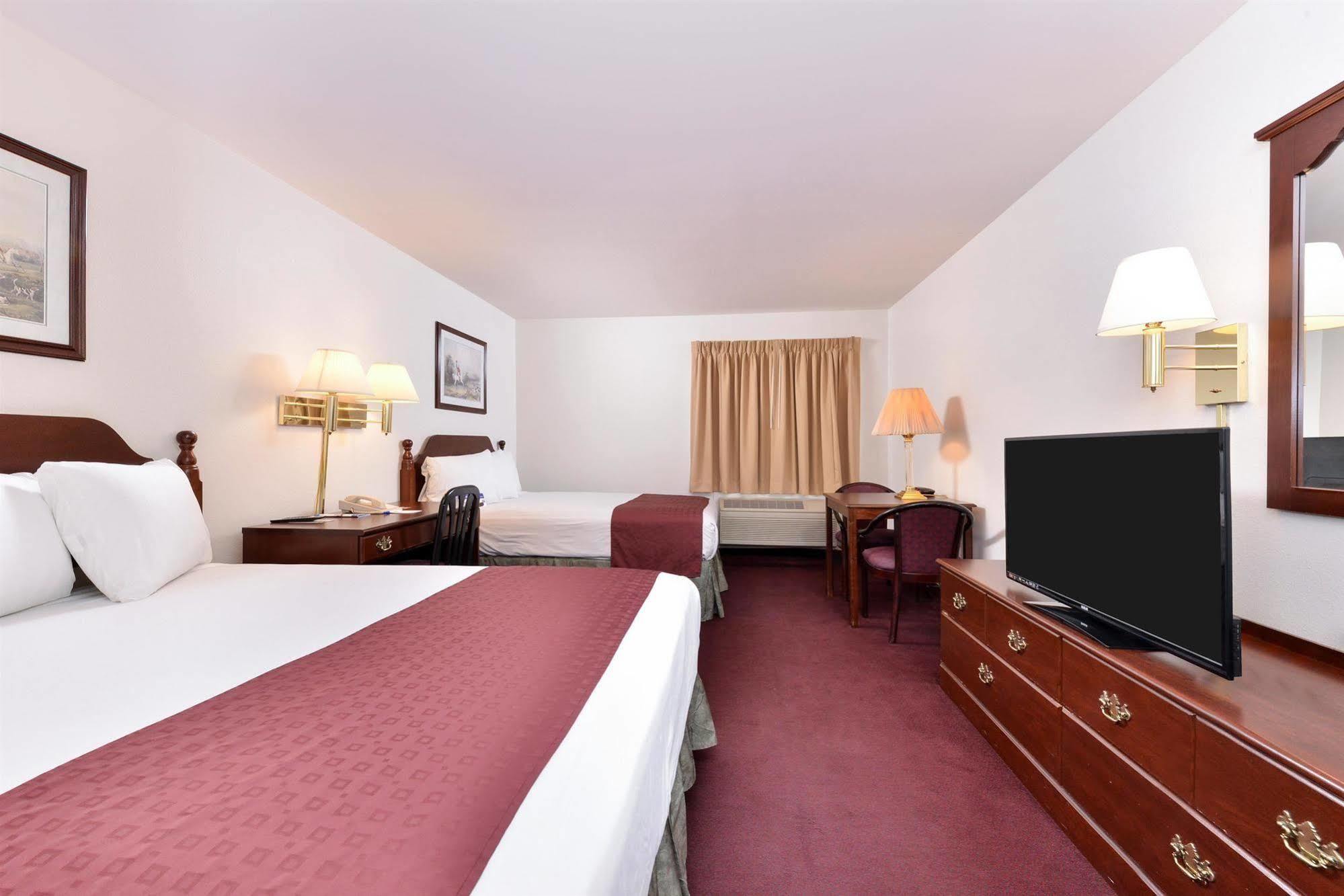 Americas Best Value Inn Somerville Texas Екстериор снимка