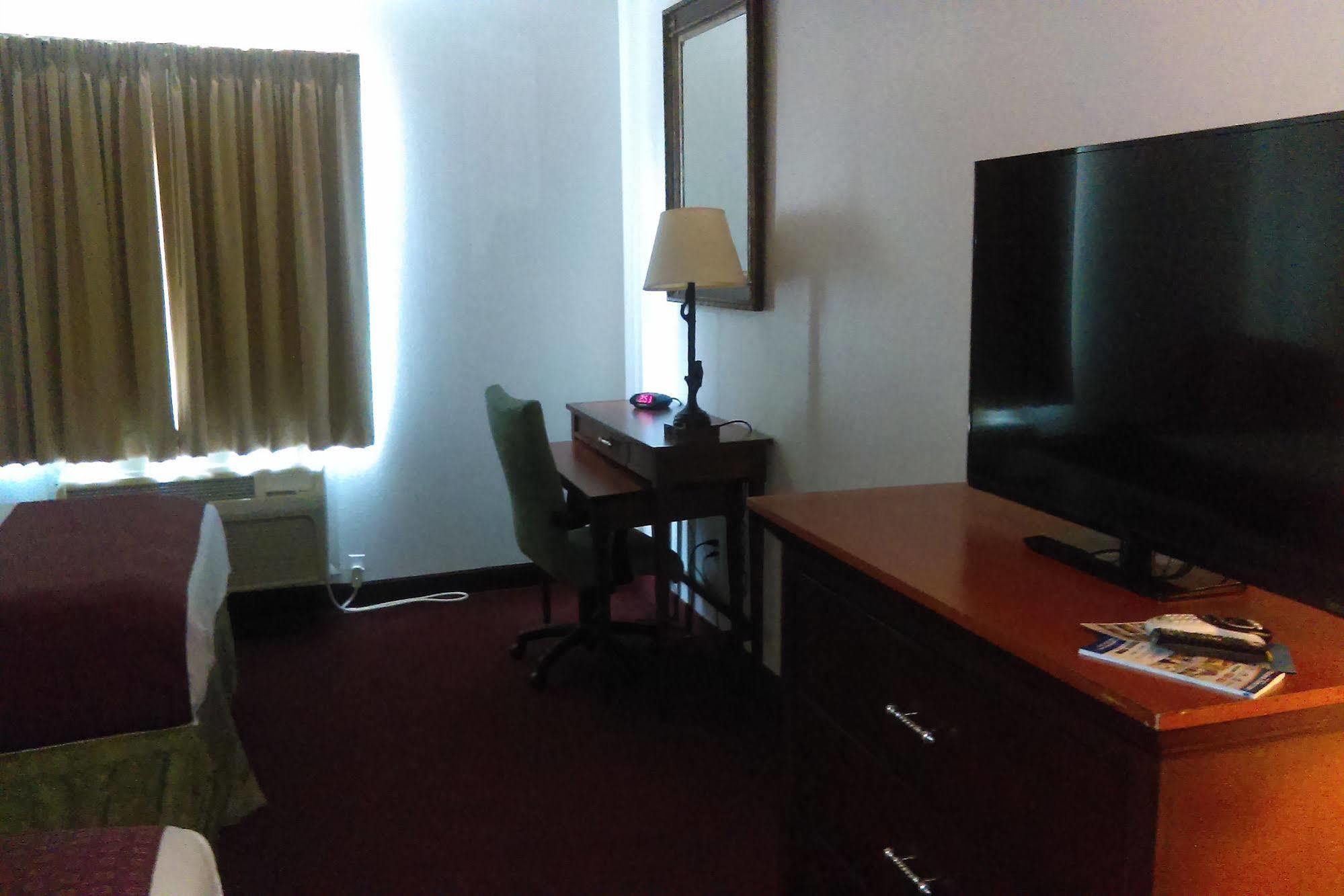 Americas Best Value Inn Somerville Texas Екстериор снимка