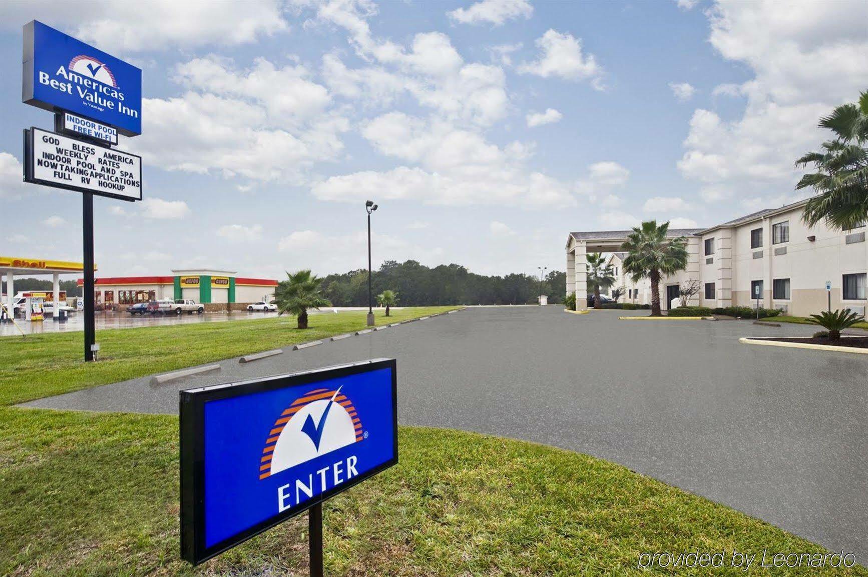 Americas Best Value Inn Somerville Texas Екстериор снимка